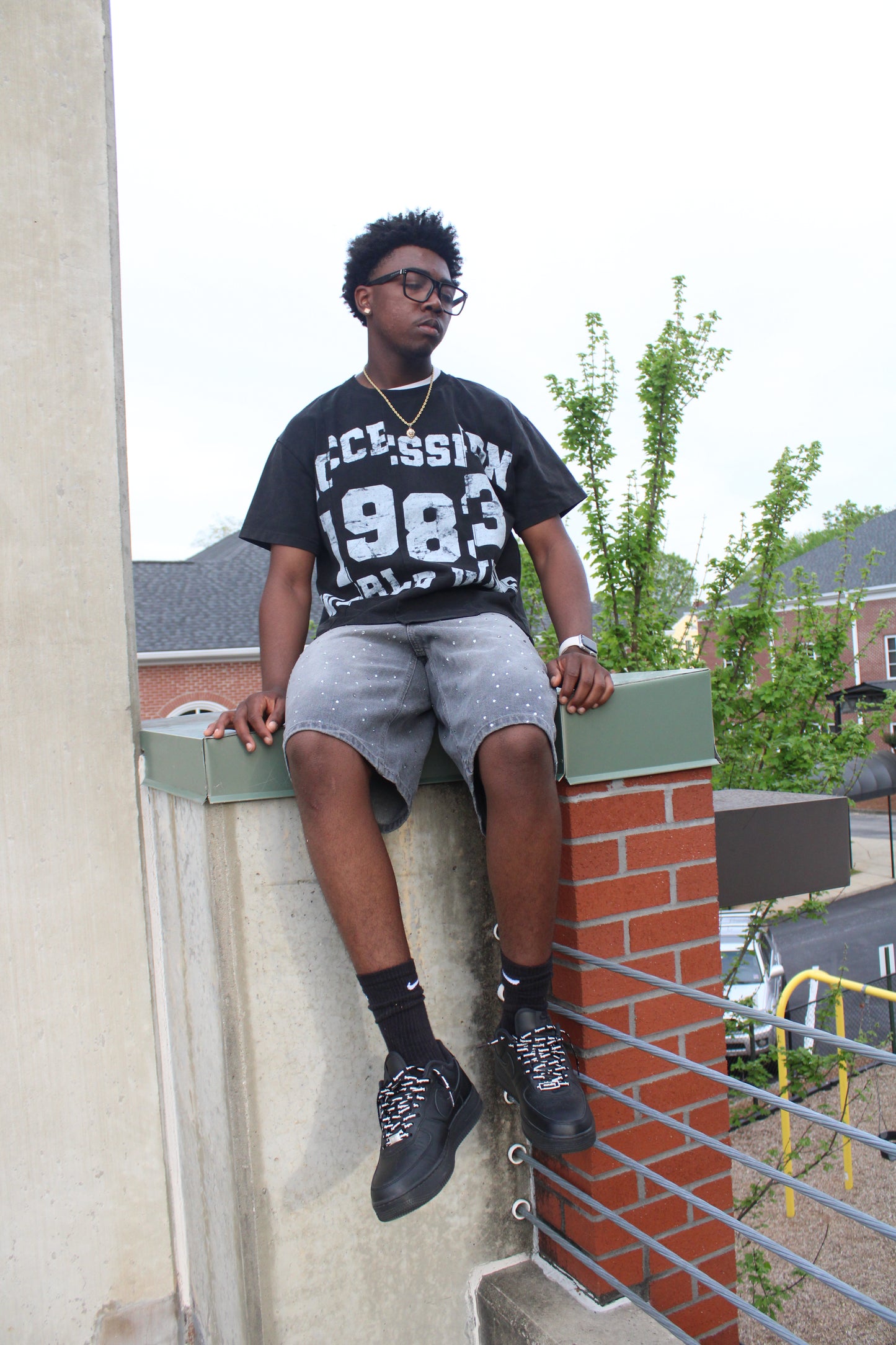 World Wide "UNEVEN" Tee